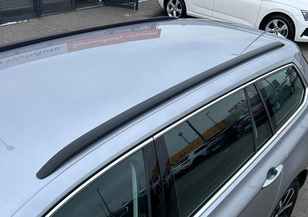 Volkswagen Passat cena 83900 przebieg: 109256, rok produkcji 2018 z Poddębice małe 781